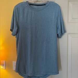 Lululemon Mens Small License To Train Drysense Short Sleeve Shirt Heathered Blue